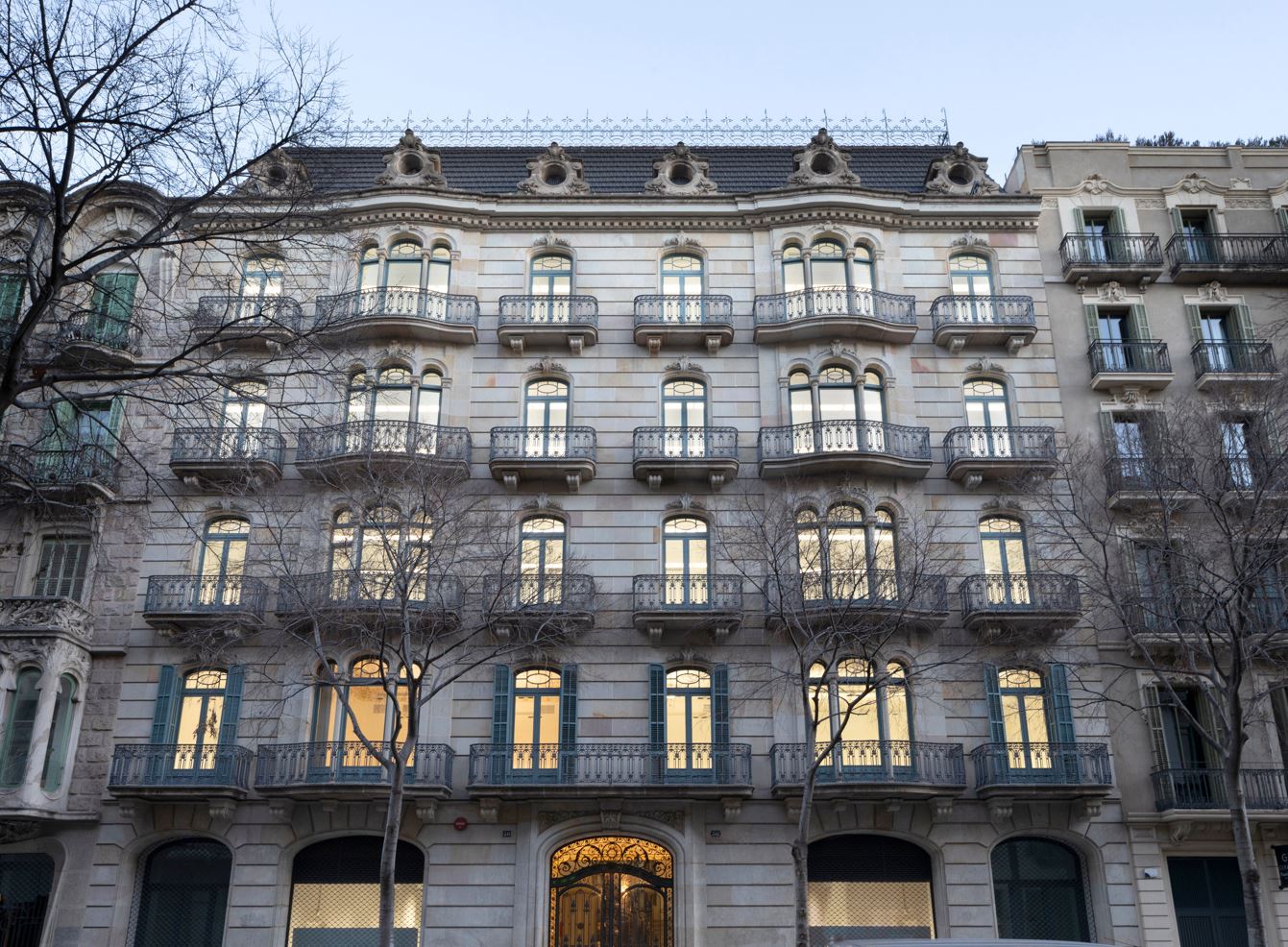 Fachada principal ausias march 36 40