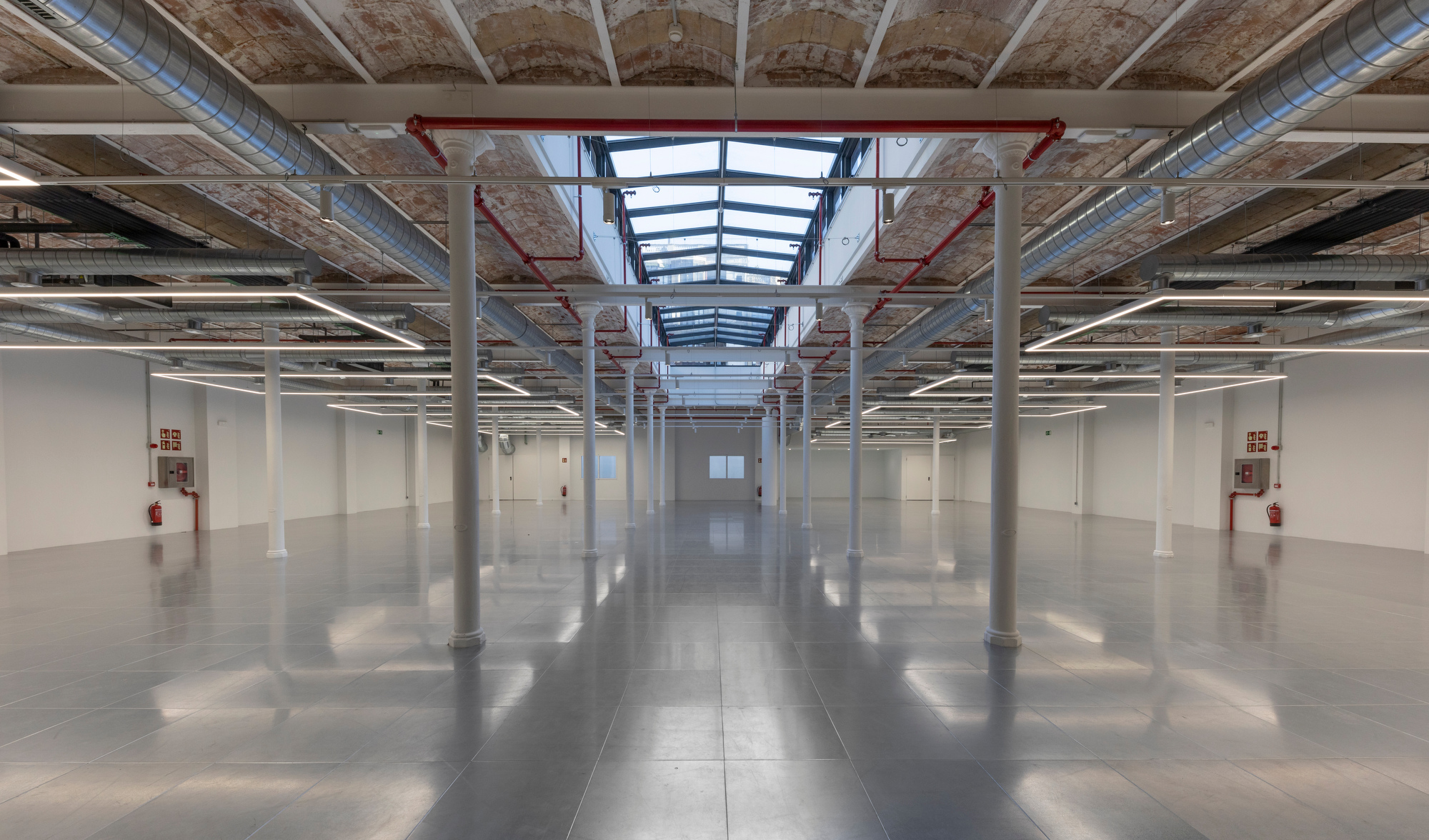 Ibnterior espacio de oficinas