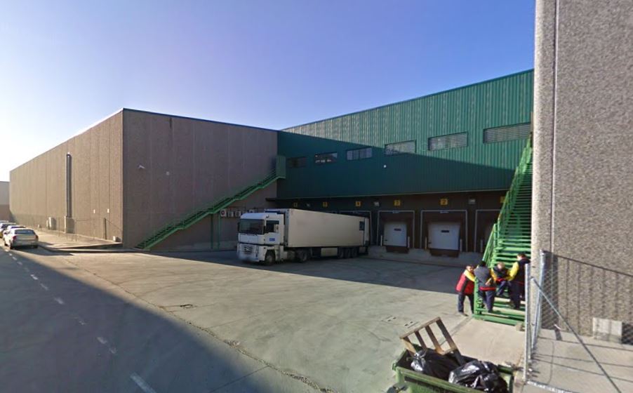 Fachada de la nave (foto 1)