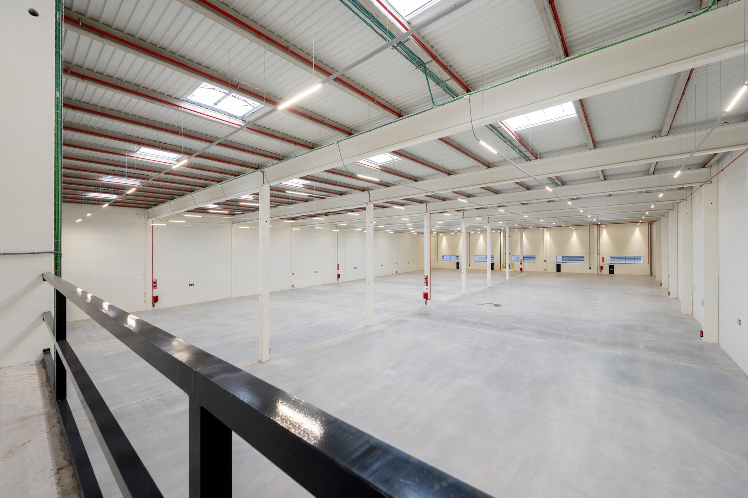 Interior de la nave foto 2