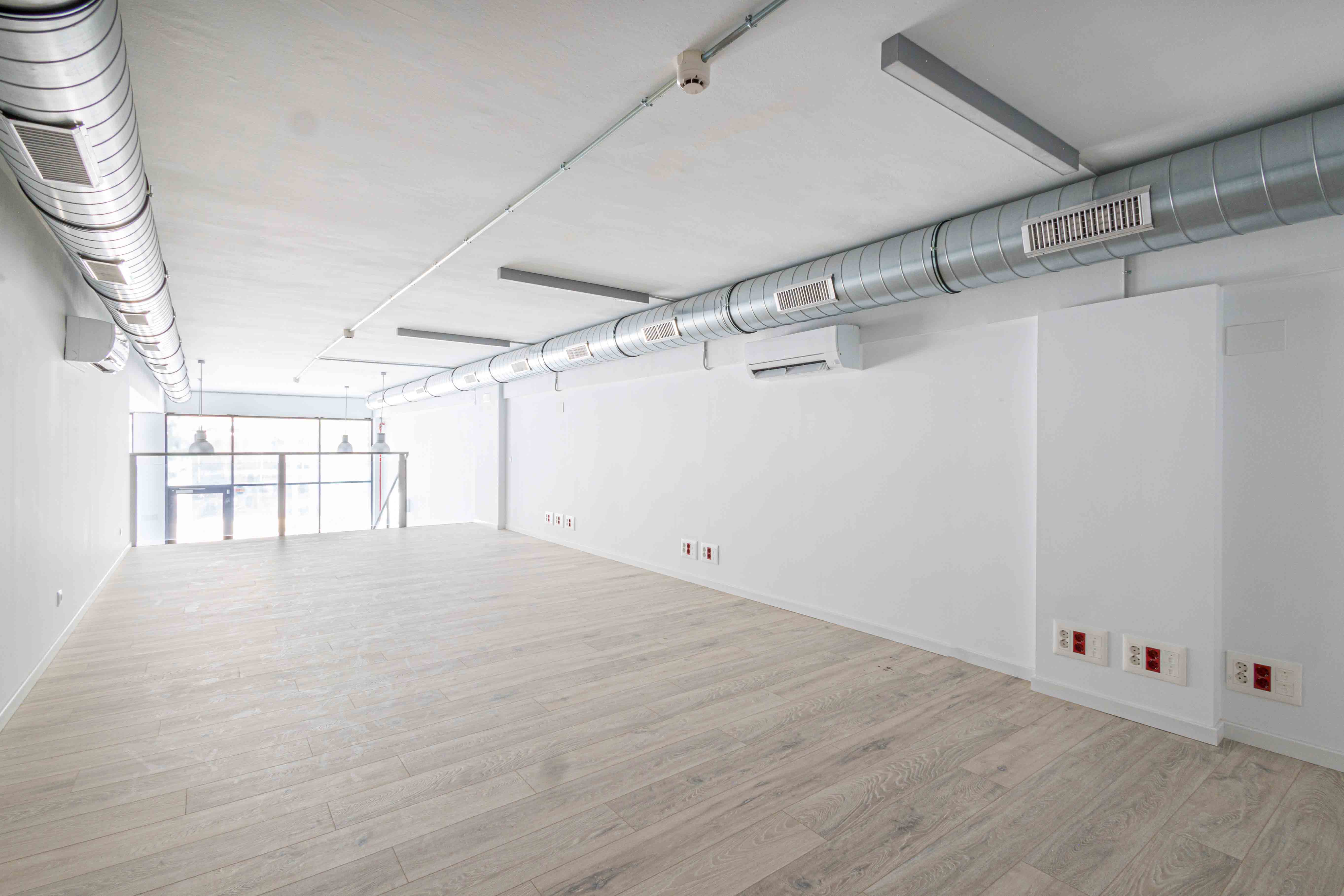 Primera plata con altura con vistas a planta baja