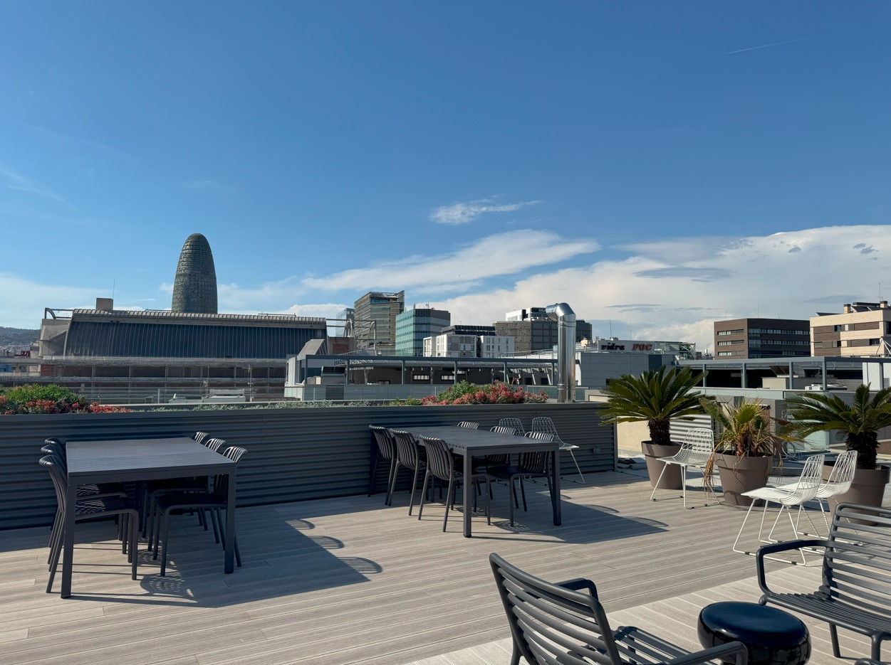 Terraza con vistas a Barcelona