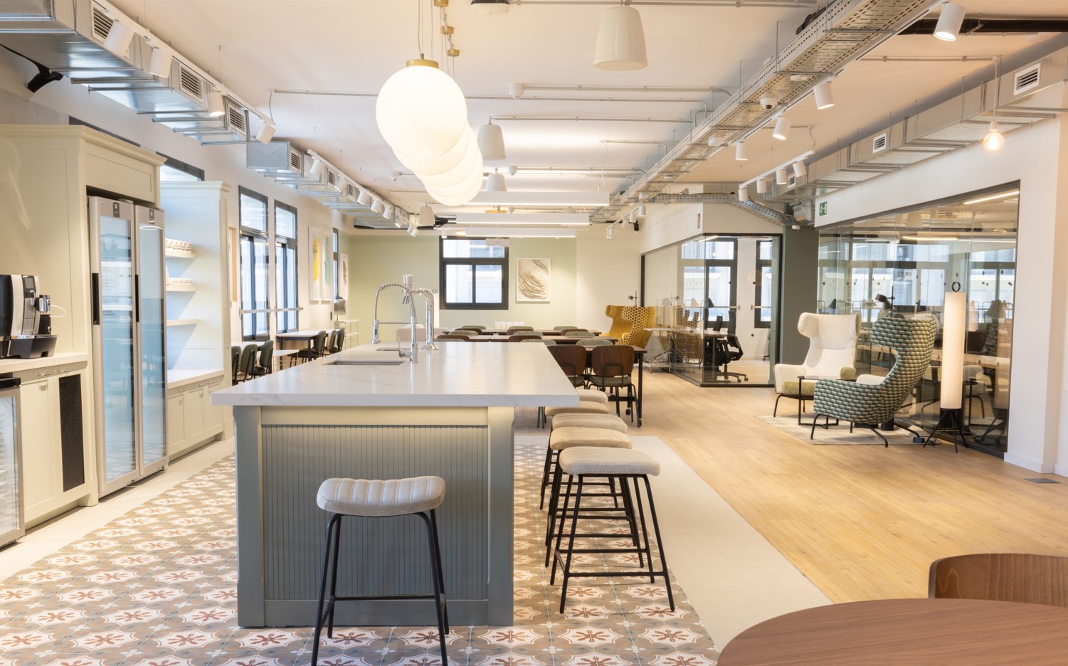 Interior zonas comunes OneCoWork