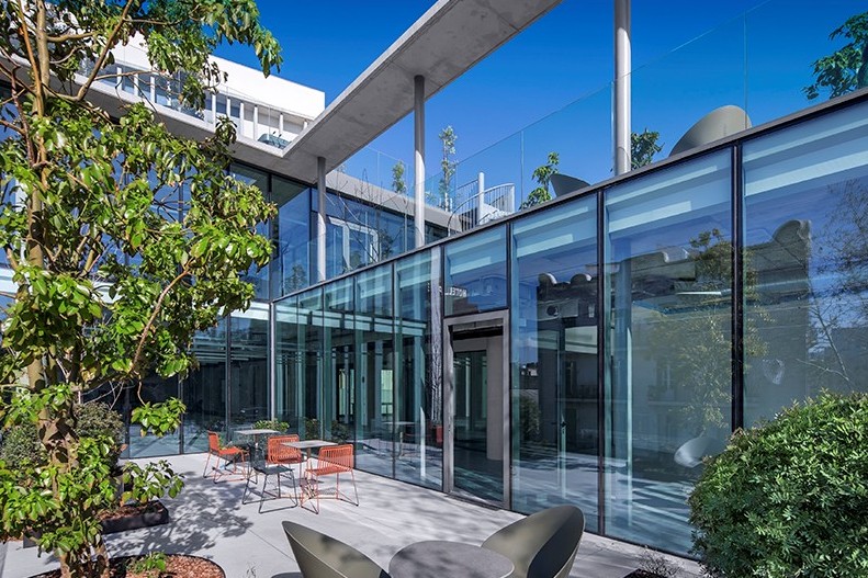 Exterior oficinas CloudWorks