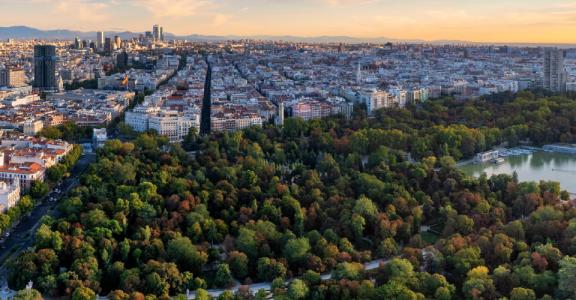 Imagen de naturaleza y ciudad
