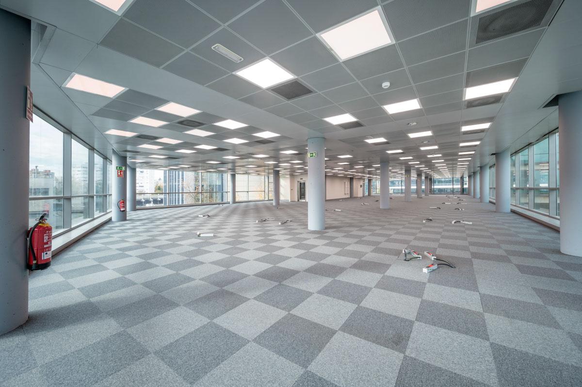 Interior oficina edificio Trianon