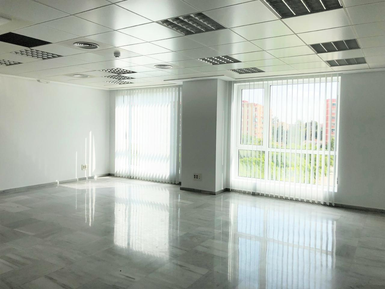 Edificio Sorolla interior oficinas
